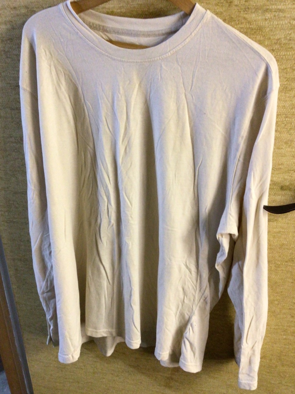 5/$25.00 Men’s long sleeve wind river xl lounge fall/winter undershirt top XL